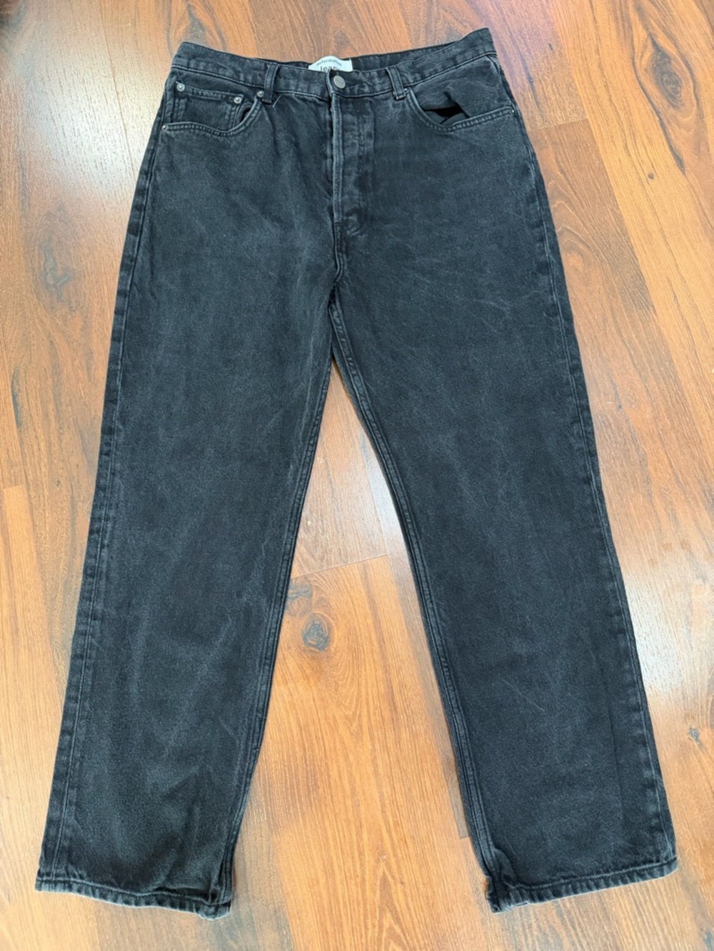 Reformation women's Cynthia High Rise Straight Black Jeans Seattle wash Sz 31